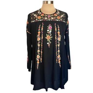 Altar'd State Black Floral Embroidered Top Lace Yoke Size M Boho Peasant Gypsy